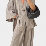 Eli set oversized cu top cu decolteu în V și pantaloni drepți