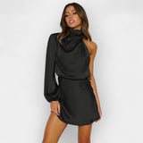 Rochie Satinată cu Design Asimetric