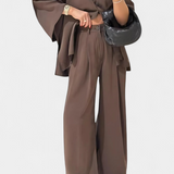 Eli Compleu oversized cu top cu decolteu în V și pantaloni drepți